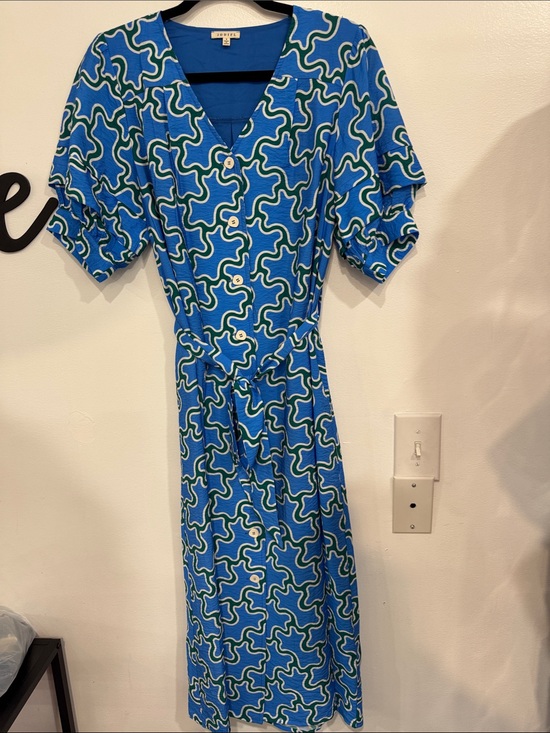 JODIFL Dresses & Skirts - JODIFL Blue Printed Midi Dress with Green and White Pattern
